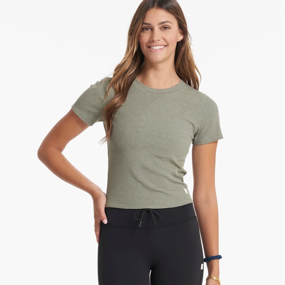 Vuori pose fitted Tee M